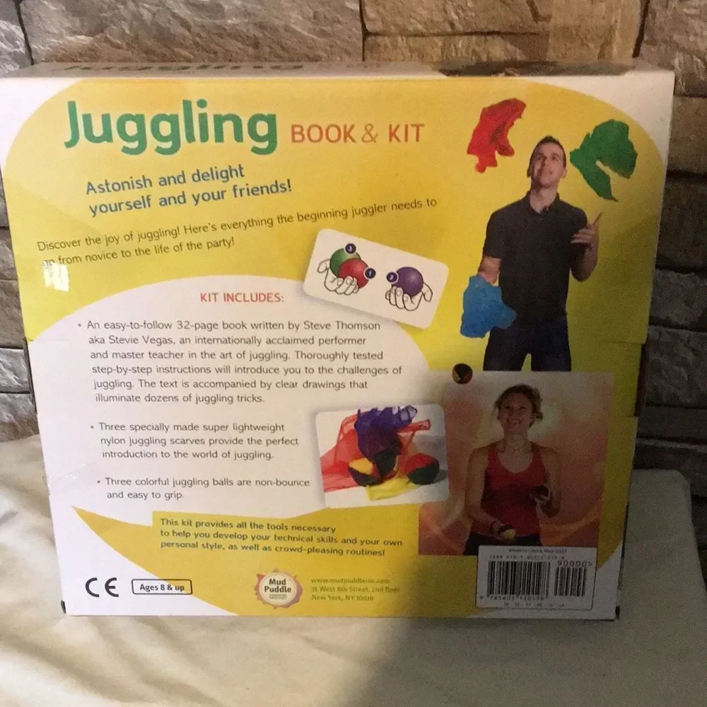Juggling kit With Book and Accessories